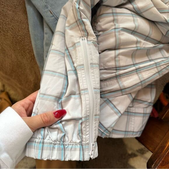 Aritzia Golden Tna White checkered/plaid print cargo jogger pants - Picture 7 of 11